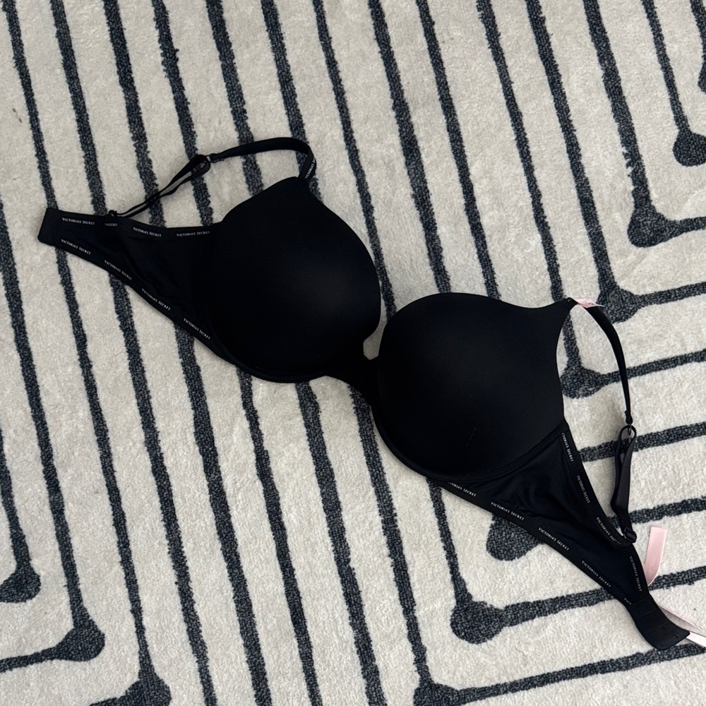 Victoria's Secret Black T-Shirt Bra